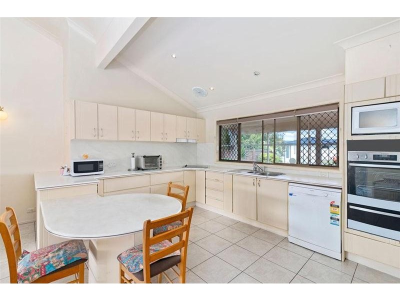 17 Dogwood Drive, Palm Beach QLD 4221