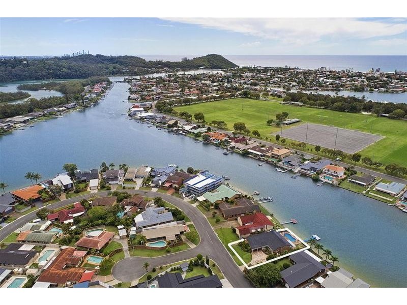 17 Dogwood Drive, Palm Beach QLD 4221