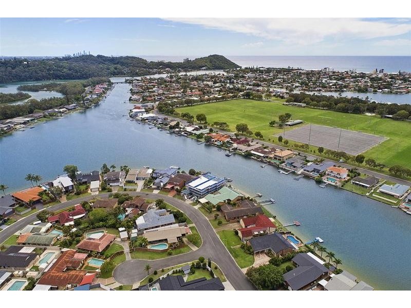 17 Dogwood Drive, Palm Beach QLD 4221