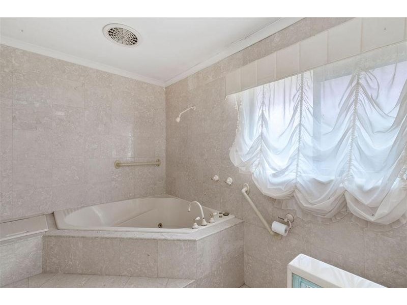 17 Dogwood Drive, Palm Beach QLD 4221