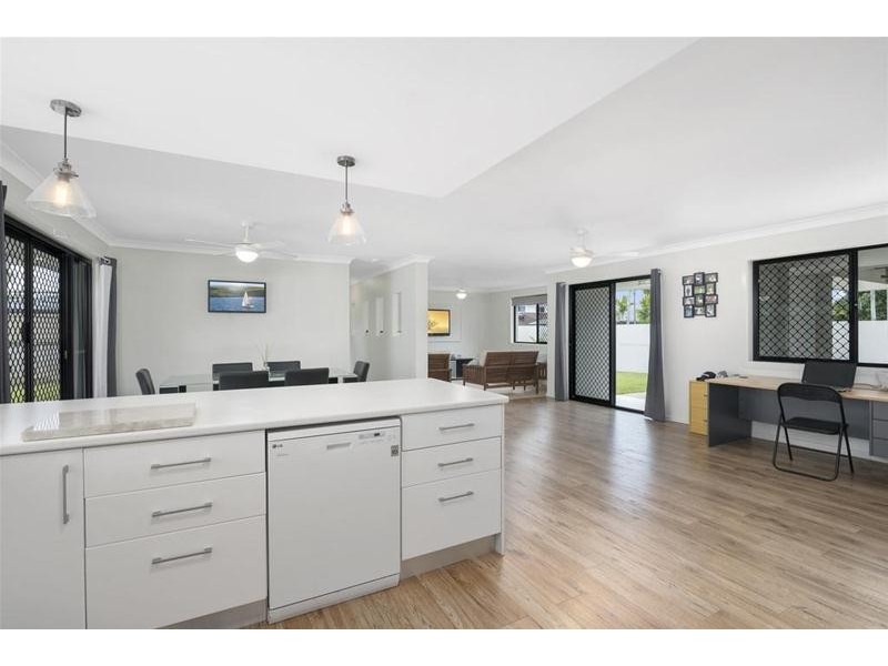 201 Mallawa Drive, Palm Beach QLD 4221