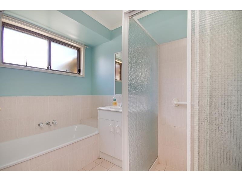 27 Zinnea Street, Elanora QLD 4221