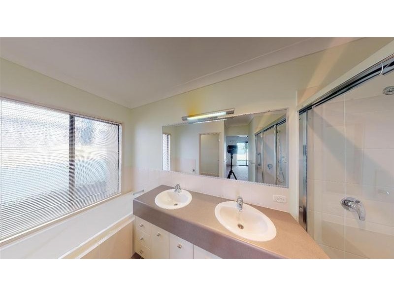 17 Daintree Close, Banora Point NSW 2486