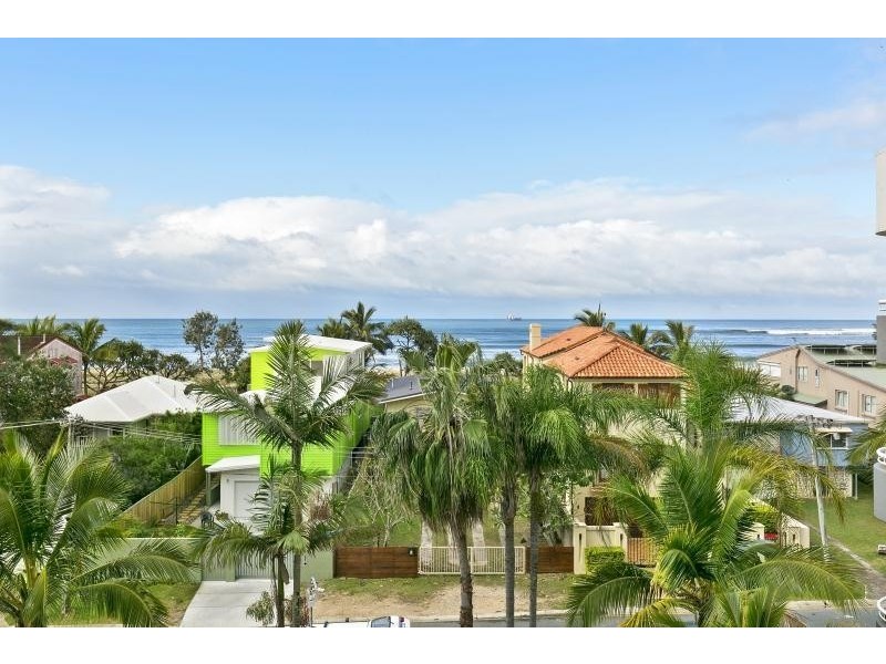 21/14 Jefferson Lane, Palm Beach QLD 4221