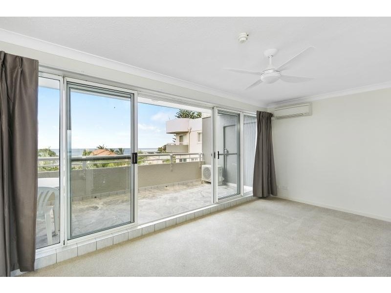 21/14 Jefferson Lane, Palm Beach QLD 4221