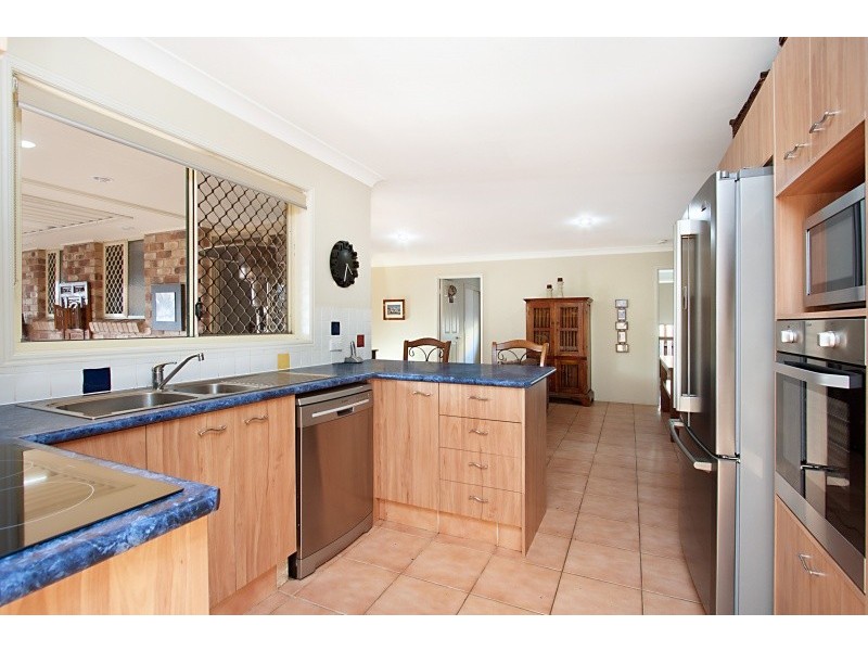 81 Casuarina Drive, Elanora QLD 4221