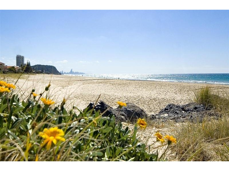 2/23 Twenty Fifth Avenue, Palm Beach QLD 4221