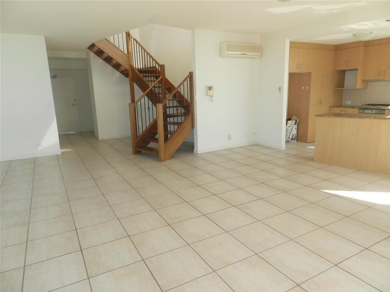 5/3 Twenty Seventh Avenue, Palm Beach QLD 4221