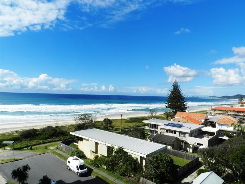 5/3 Twenty Seventh Avenue, Palm Beach QLD 4221