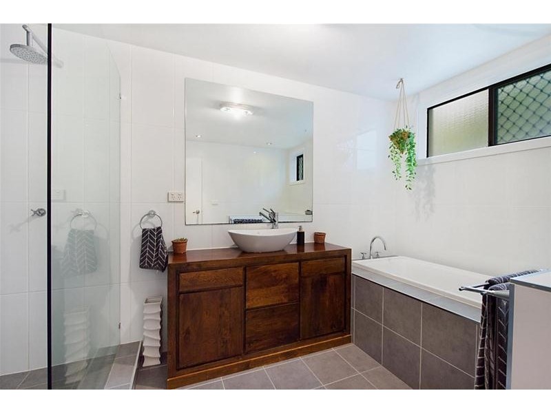 5 Illyria  Street, Currumbin Waters QLD 4223