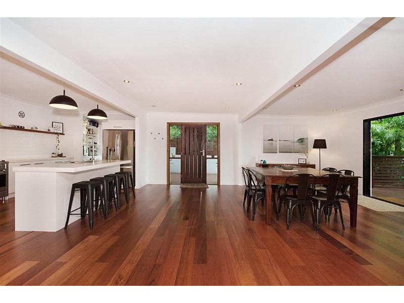 5 Illyria  Street, Currumbin Waters QLD 4223