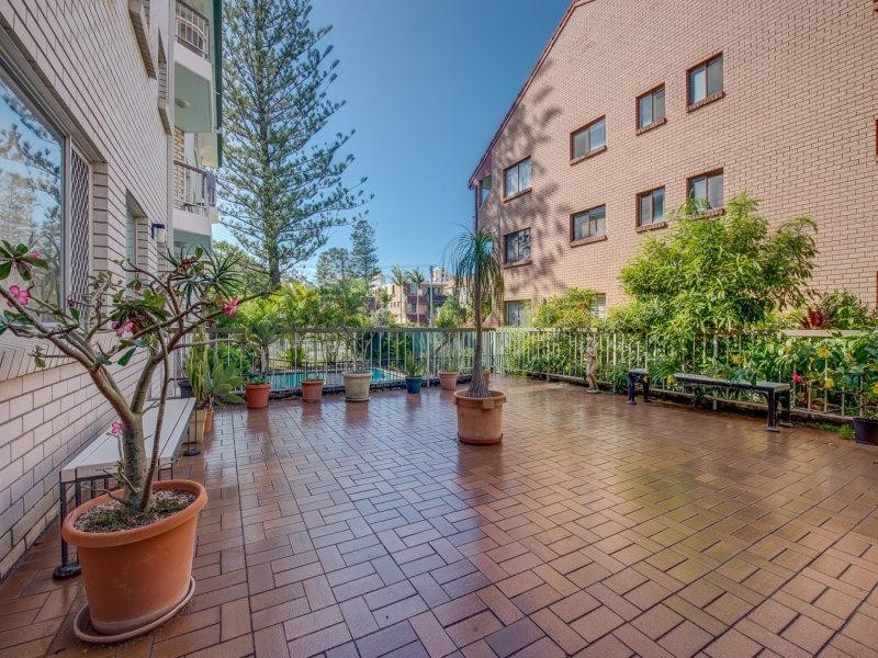 3/141 Surf Parade, Broadbeach QLD 4218