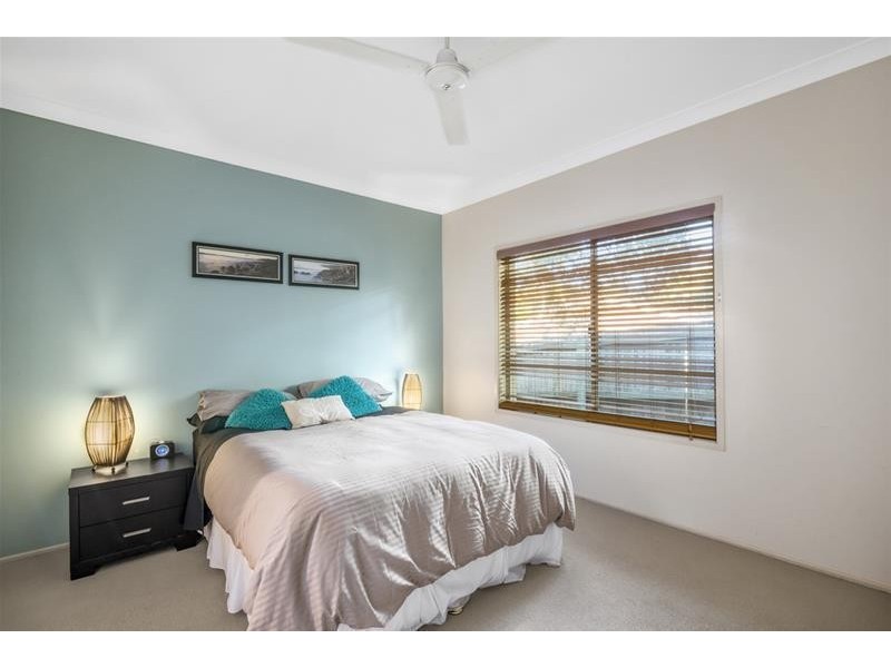 13 Kalamunda Close, Elanora QLD 4221