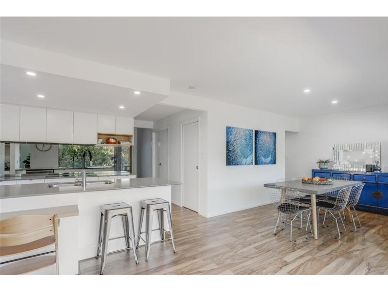 16 Vista Street, Elanora QLD 4221