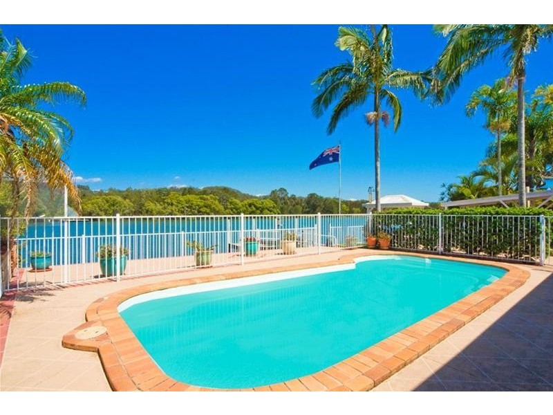 13 Chown Avenue, Currumbin Waters QLD 4223