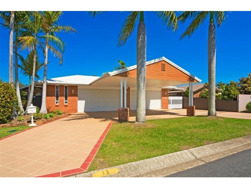 13 Chown Avenue, Currumbin Waters QLD 4223