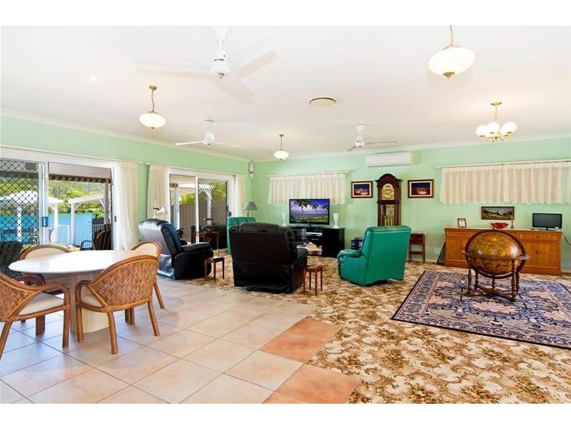 13 Chown Avenue, Currumbin Waters QLD 4223