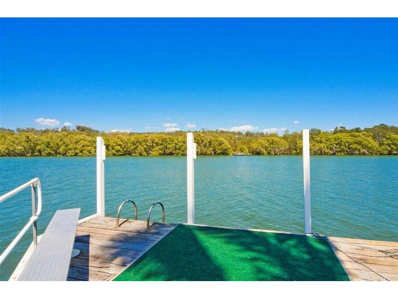 13 Chown Avenue, Currumbin Waters QLD 4223