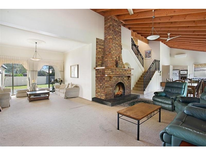 34 Tierney Drive, Currumbin Waters QLD 4223