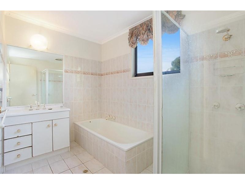 34 Tierney Drive, Currumbin Waters QLD 4223