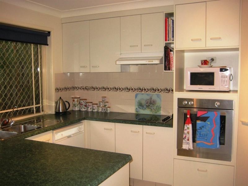 2/132 Cypress Terrace, Palm Beach QLD 4221