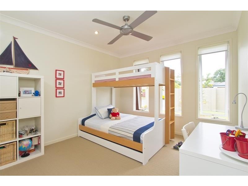 16 Mallawa Drive, Palm Beach QLD 4221