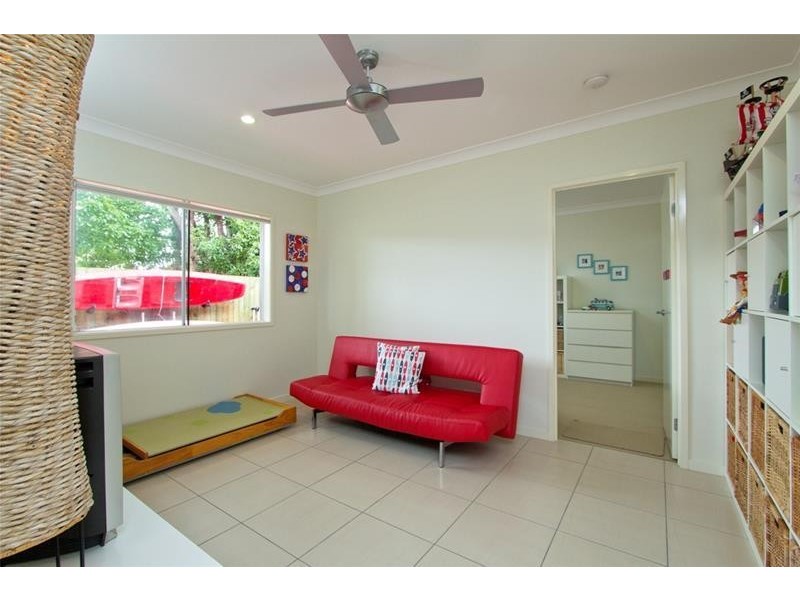 16 Mallawa Drive, Palm Beach QLD 4221