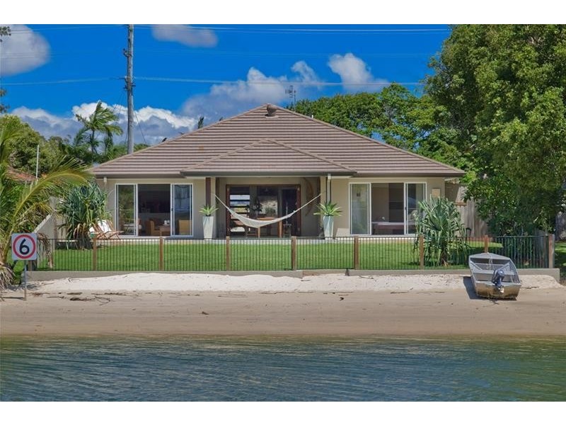 16 Mallawa Drive, Palm Beach QLD 4221