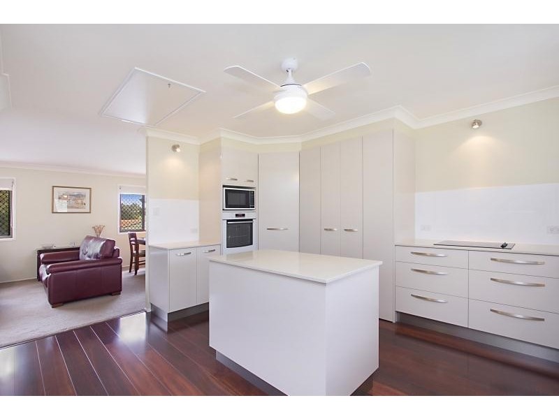 24 Sequoia Close, Elanora QLD 4221