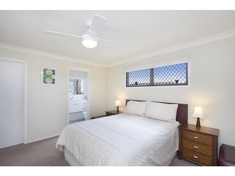 24 Sequoia Close, Elanora QLD 4221