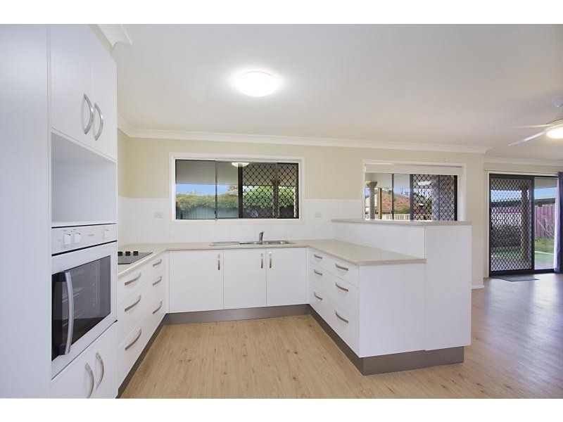 24 Sequoia Close, Elanora QLD 4221