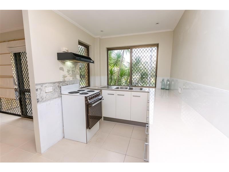 1/14 Brooke Avenue, Palm Beach QLD 4221