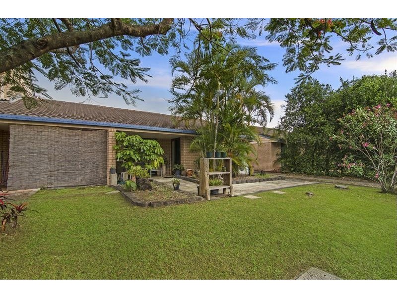 2/50 T E Peters Drive, Broadbeach Waters QLD 4218