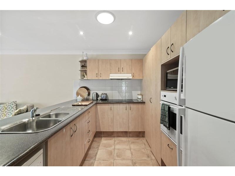 2/12 Janal Place, Currumbin Waters QLD 4223