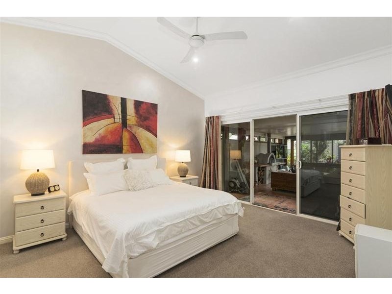 47 Hibertia Avenue, Elanora QLD 4221