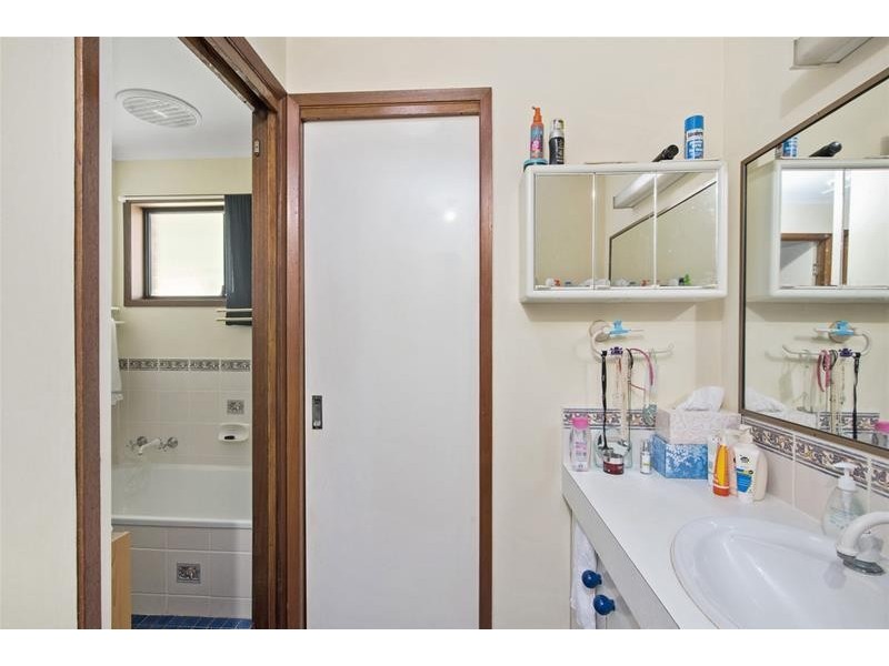 5 Currant Street, Elanora QLD 4221