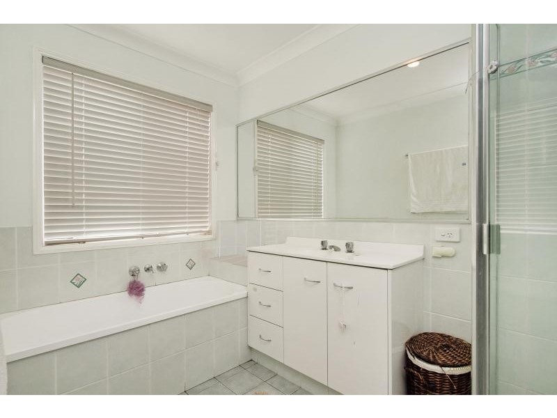 63 Casuarina Drive, Elanora QLD 4221