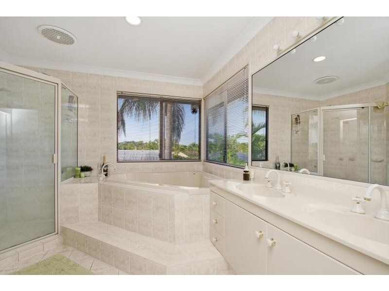 159 Murtha Drive, Elanora QLD 4221