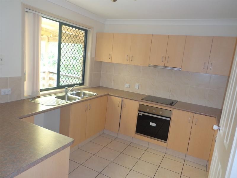 39 Hibertia Avenue, Elanora QLD 4221