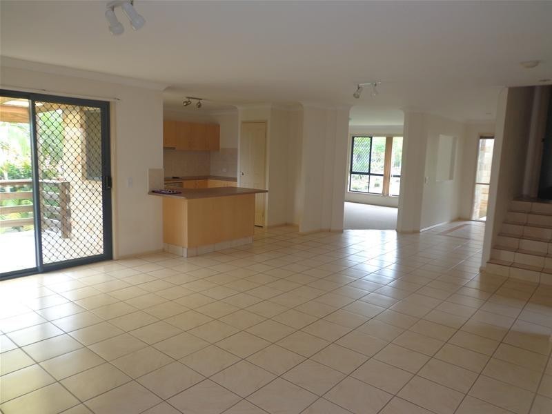 39 Hibertia Avenue, Elanora QLD 4221