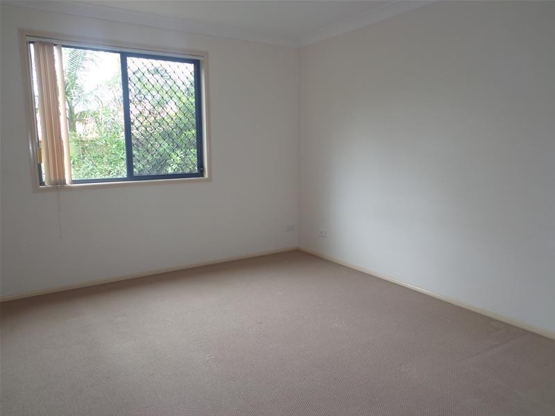 39 Hibertia Avenue, Elanora QLD 4221