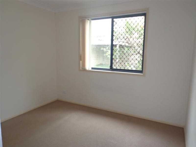 39 Hibertia Avenue, Elanora QLD 4221