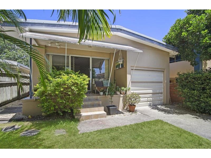 14 Ninth Avenue, Palm Beach QLD 4221