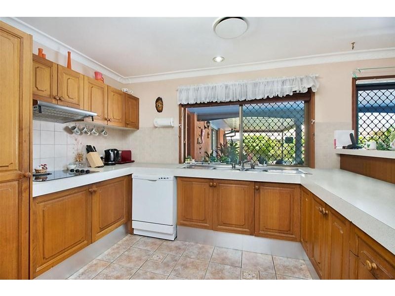 19 Murtha Drive, Elanora QLD 4221