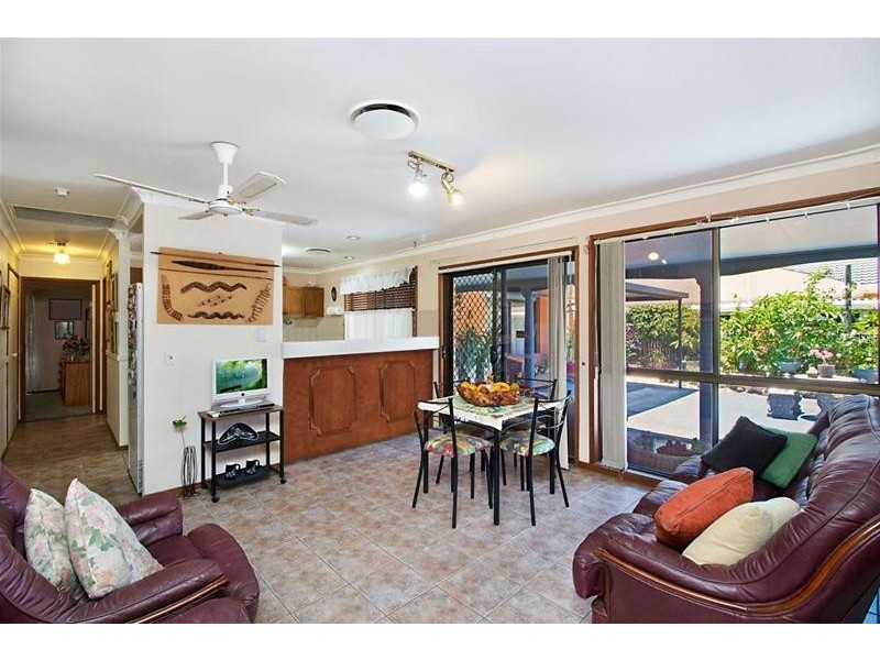 19 Murtha Drive, Elanora QLD 4221