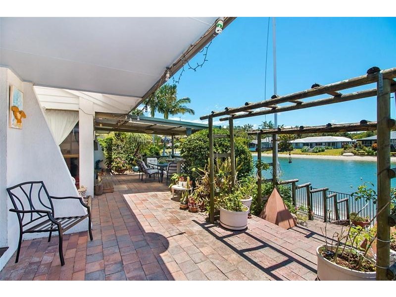 19 Murtha Drive, Elanora QLD 4221