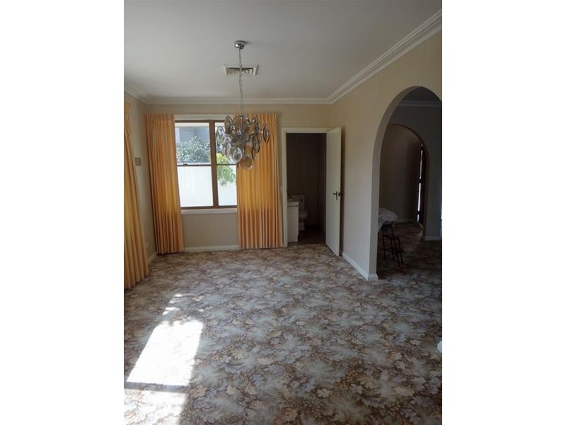 23 Binda Avenue, Bundall QLD 4217