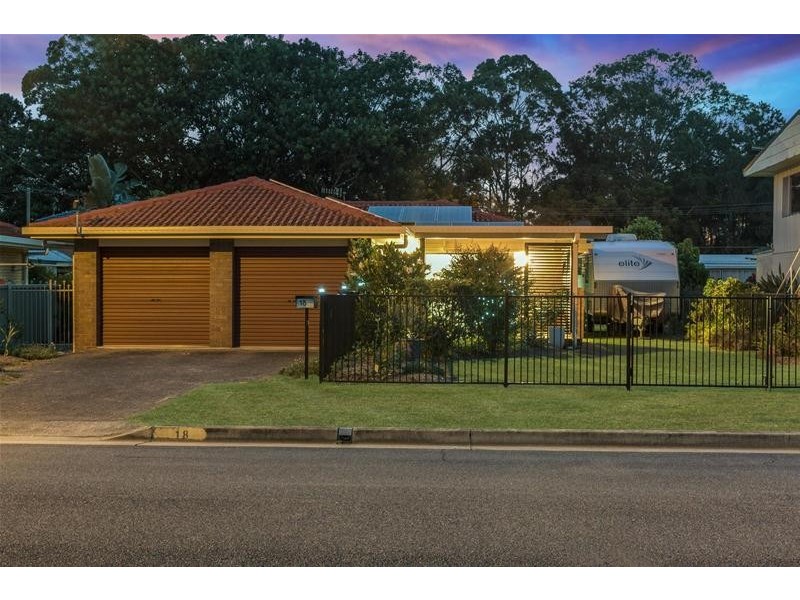 18 Amboina Avenue, Palm Beach QLD 4221