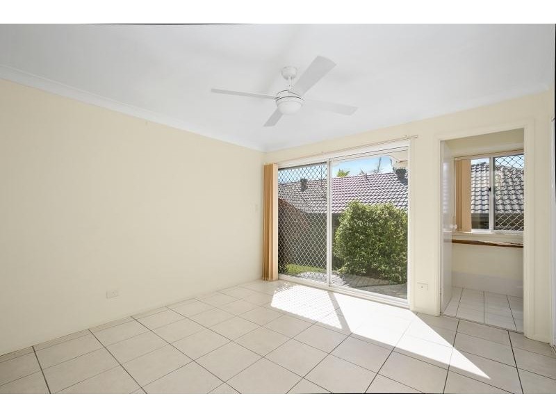 17 Banksiadale Close, Elanora QLD 4221