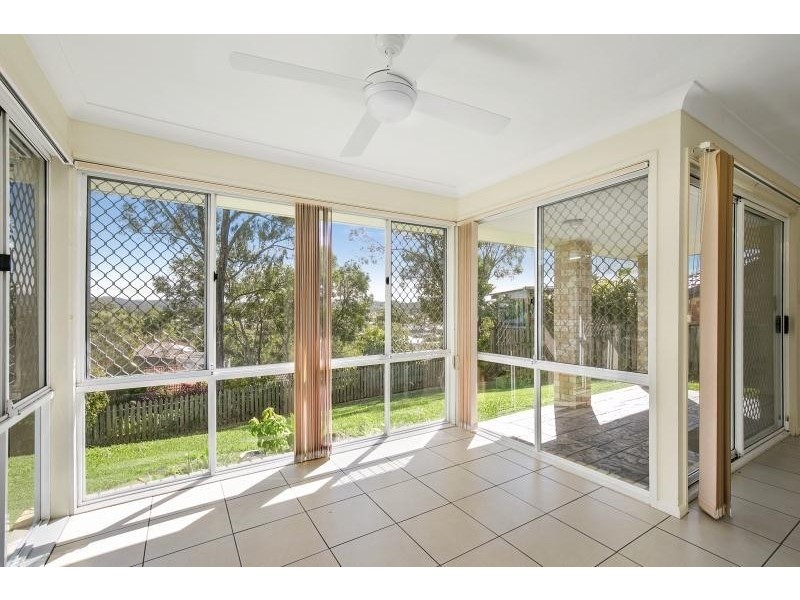 17 Banksiadale Close, Elanora QLD 4221